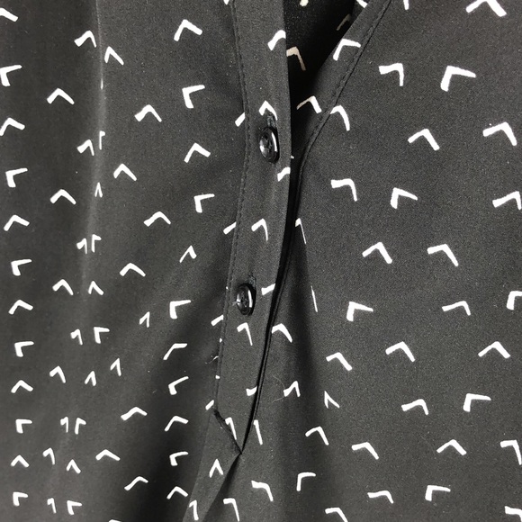 Lightweight Patterned Tunic - Picture 3 of 8